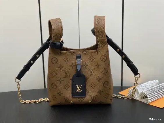 BB LOUIS Atlantis VUITTON 0520